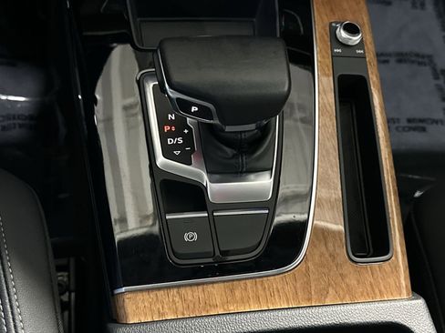 Used 2023 Audi Q5 2.0T Premium w/ Convenience Package image 29