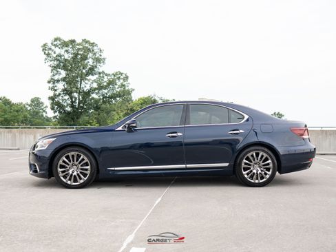 Used 2017 Lexus LS 460 RWD image 4