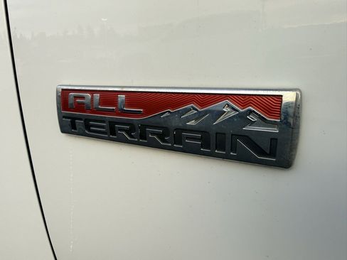 Used 2018 GMC Canyon All Terrain image 14