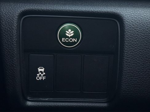 Used 2016 Honda Accord EX-L image 25