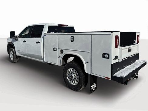 New 2024 GMC Sierra 2500 Pro w/ Convenience Package image 3