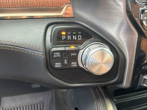 Used 2022 RAM 1500 Limited w/ Body Color Bumper Group AWD/4WD image 17