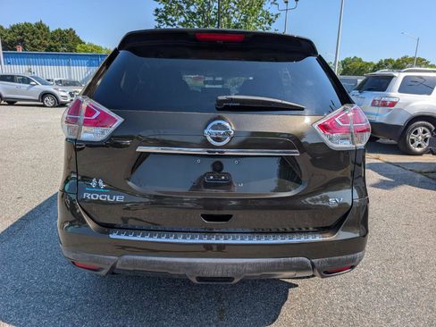 Used 2016 Nissan Rogue SV FWD image 5