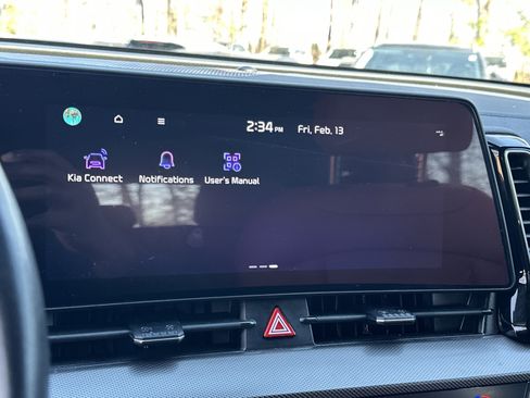 Certified 2025 Kia Sportage SX image 10