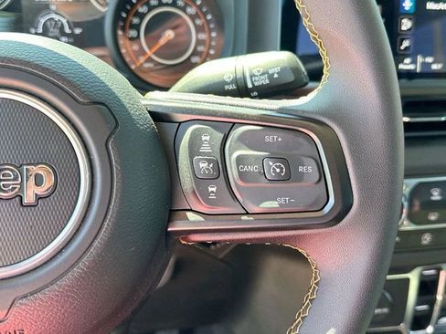 New 2025 Jeep Gladiator Sport image 26