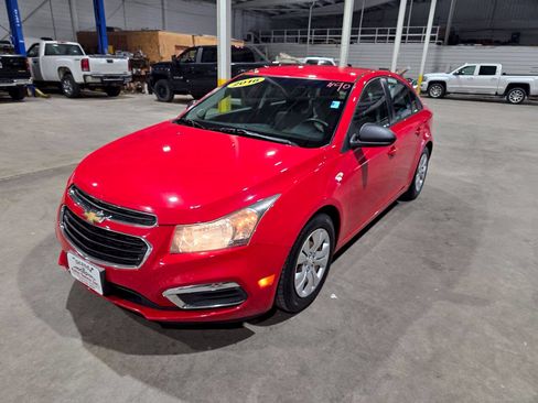 Used 2016 Chevrolet Cruze LS FWD image 2