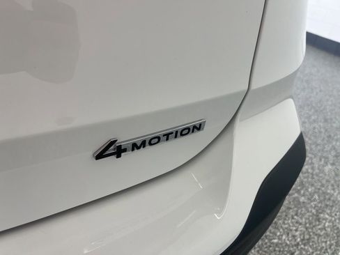 New 2026 Volkswagen Taos SE AWD/4WD image 6