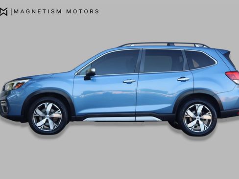 Used 2019 Subaru Forester Touring AWD/4WD image 2