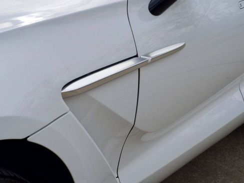 Used 2022 Aston Martin DBX image 12