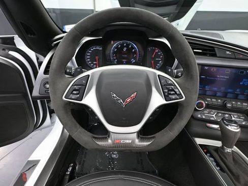 Used 2018 Chevrolet Corvette Z06 RWD image 28
