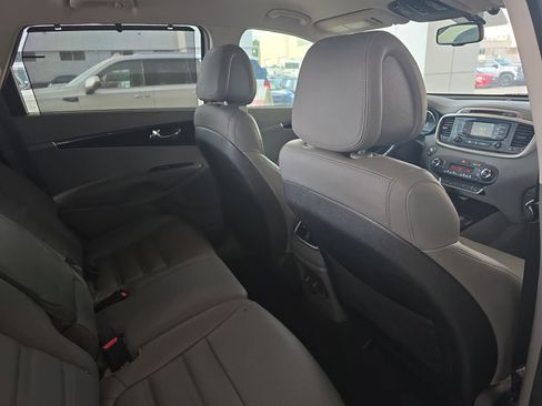 Used 2016 Kia Sorento EX w/ EX Premium Package FWD image 12