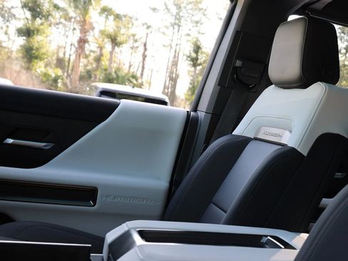 Used 2024 GMC Hummer EV 3X w/ Omega Edition image 11