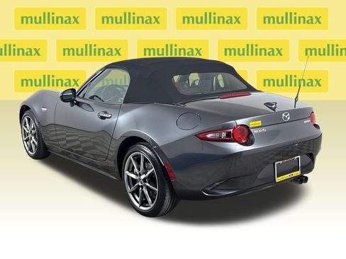 Used 2023 MAZDA MX-5 Miata Grand Touring RWD image 9
