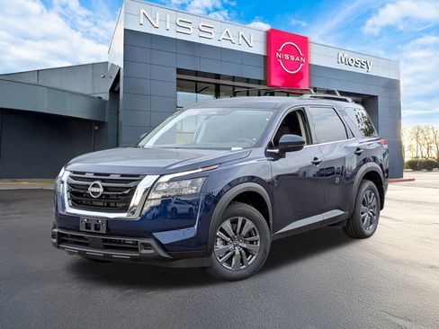 New 2025 Nissan Pathfinder SV image 1