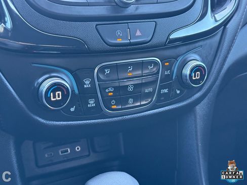 Certified 2022 Chevrolet Equinox RS w/ Infotainment Package image 23