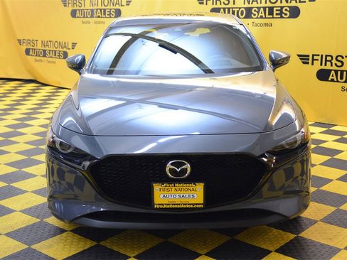 Used 2020 MAZDA MAZDA3 Hatchback w/ Premium Package image 4