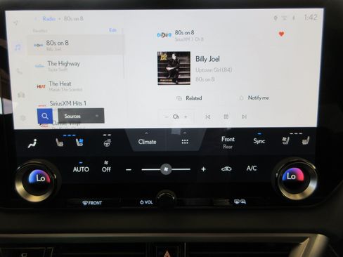 Used 2025 Lexus RX 350h w/ Convenience Package AWD/4WD image 39