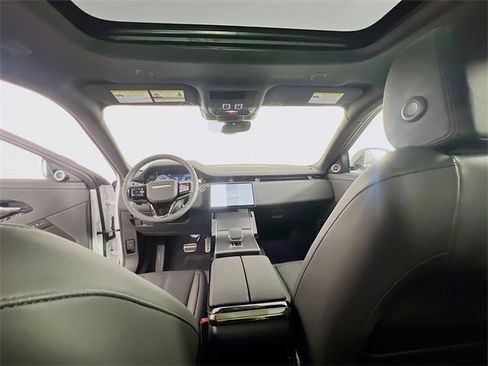 Used 2024 Land Rover Range Rover Evoque S image 15