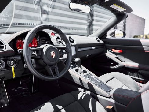 Used 2024 Porsche 718 Boxster Spyder RS w/ Weissach Package RWD image 2