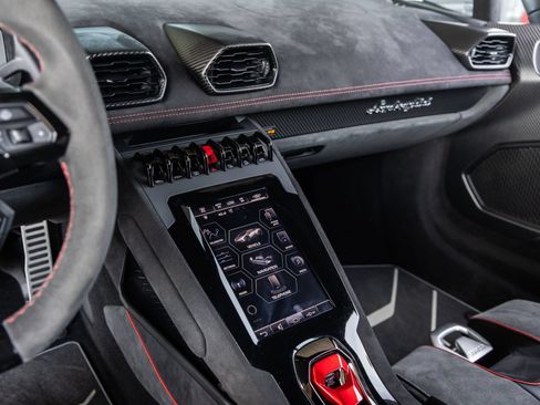 Used 2023 Lamborghini Huracan Sterrato AWD/4WD image 37