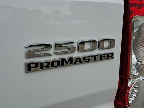 Used 2026 RAM ProMaster 2500 w/ Convenience Group FWD image 30