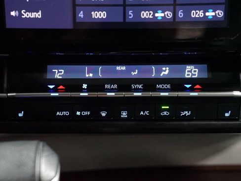 Certified 2021 Toyota Sienna XLE image 20