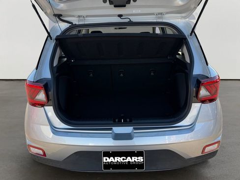 Used 2023 Hyundai Venue SEL image 14