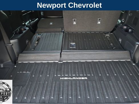 Used 2022 Toyota Highlander XLE image 17