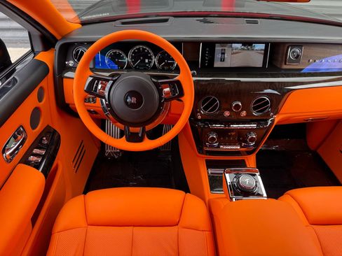 Used 2021 Rolls-Royce Phantom Extended Wheelbase image 35