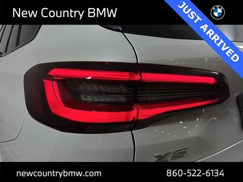 Used 2022 BMW X5 xDrive45e w/ M Sport Package image 31