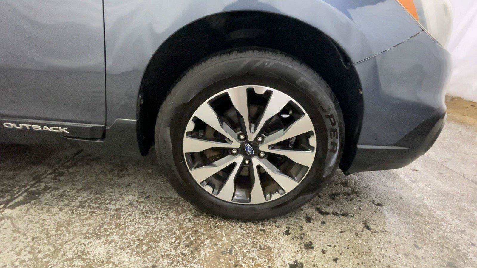 Used 2016 Subaru Outback 3.6R Limited AWD/4WD image 19