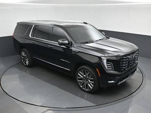 Used 2026 GMC Yukon XL Denali Ultimate AWD/4WD image 82