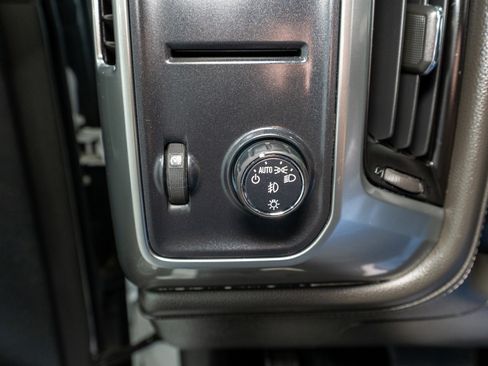 Used 2017 Chevrolet Silverado 1500 LTZ w/ LTZ Plus Package image 34