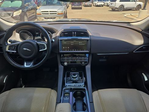 Used 2020 Jaguar F-PACE Prestige AWD/4WD image 15