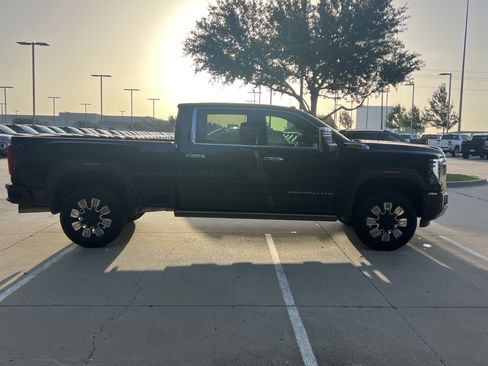 Used 2024 GMC Sierra 2500 Denali w/ Denali Reserve Package AWD/4WD image 10