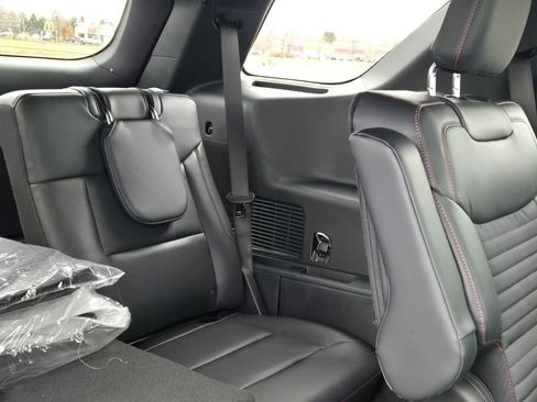 New 2026 Ford Explorer ST-Line w/ ST-Line Street Pack image 14