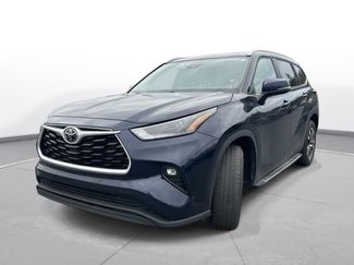 Certified 2023 Toyota Highlander XLE video 2