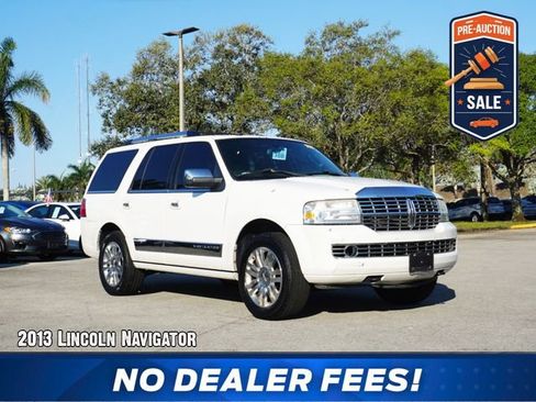 Used 2013 Lincoln Navigator 2WD w/ HD Trailer Tow Pkg image 1