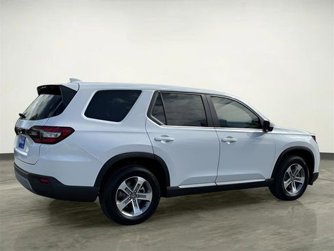 New 2025 Honda Pilot EX-L image 10