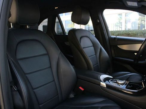 Used 2017 Mercedes-Benz GLC 300 4MATIC w/ Premium 1 Package image 28