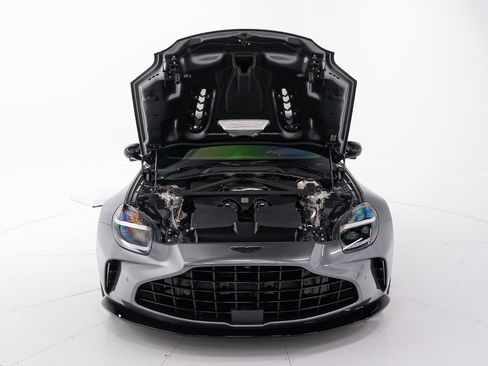 Used 2026 Aston Martin V8 Vantage Coupe RWD image 37