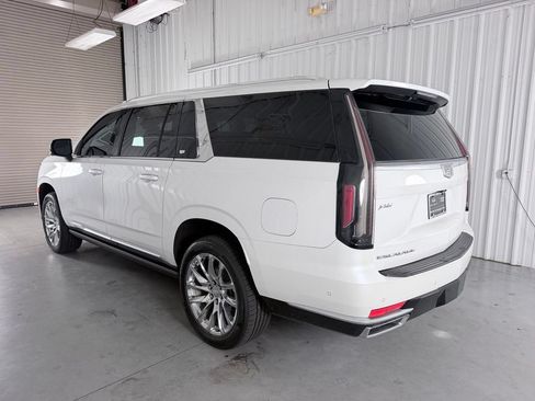Used 2023 Cadillac Escalade ESV Premium Luxury Platinum w/ LPO, Radiant Package AWD/4WD image 7