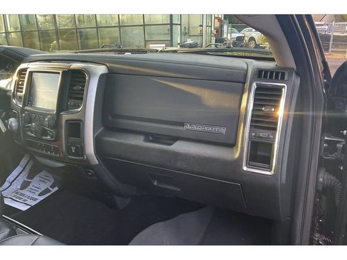 Used 2018 RAM 1500 Laramie image 16