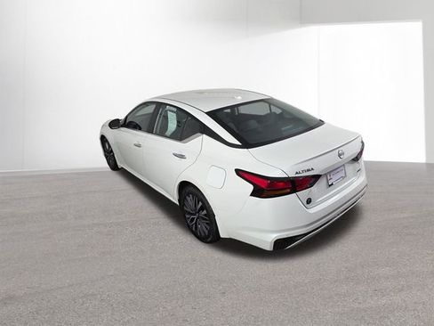 Used 2024 Nissan Altima 2.5 SV image 38