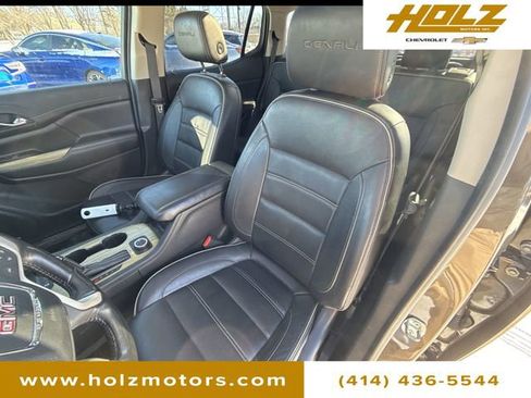 Certified 2019 GMC Acadia Denali w/ Technology Package image 21