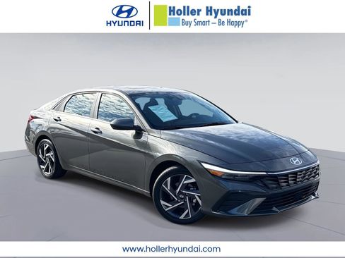 Certified 2025 Hyundai Elantra SEL image 1