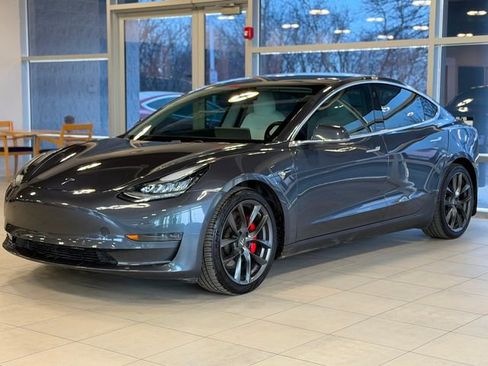Used 2018 Tesla Model 3 Performance image 3