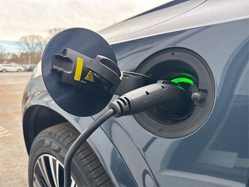 Used 2024 Volvo XC90 T8 Core w/ Protection Package Premier image 18