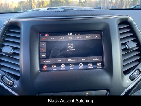 Used 2021 Jeep Cherokee Altitude image 12