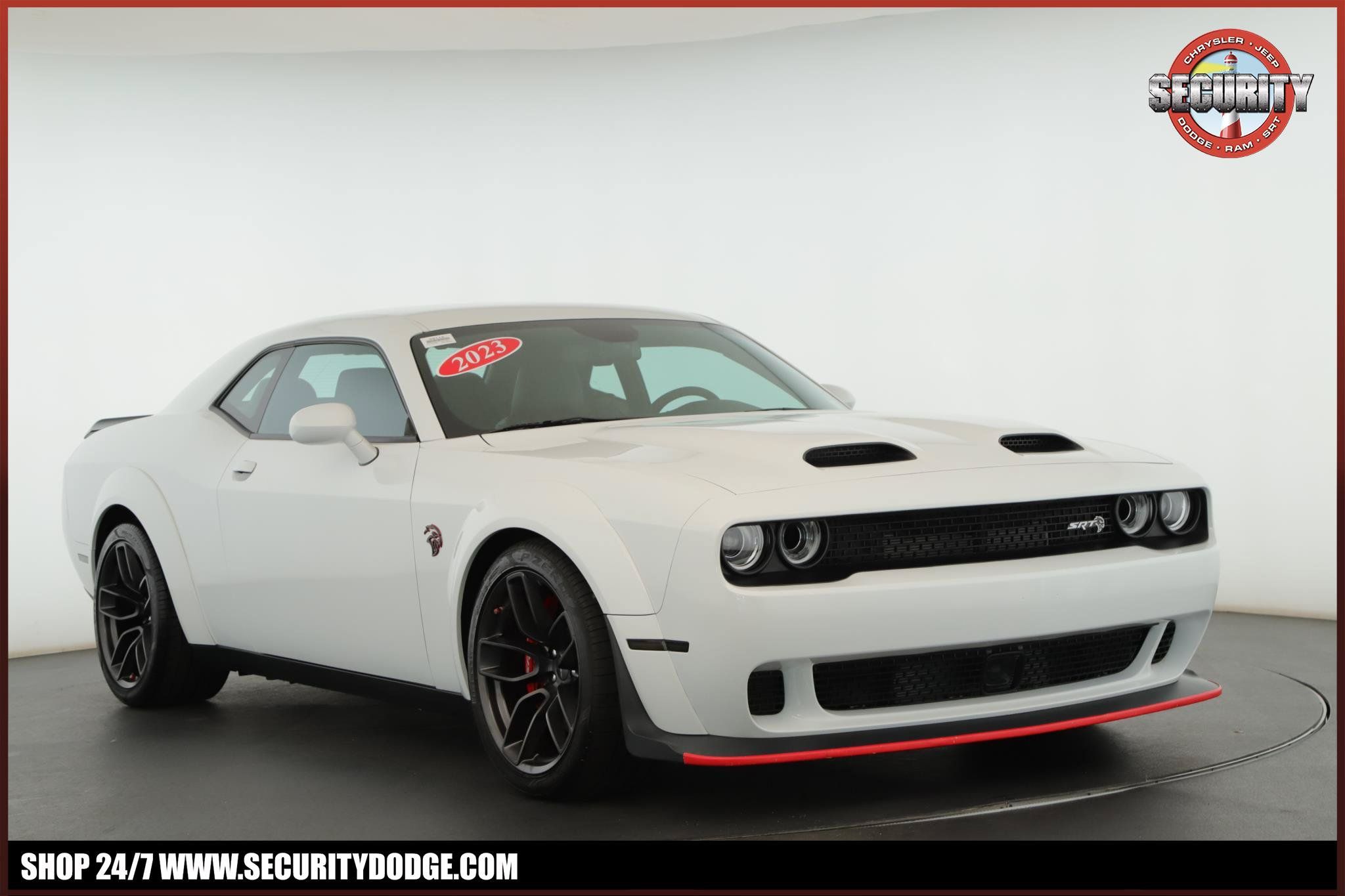 Used 2023 Dodge Challenger SRT Hellcat RWD image 1
